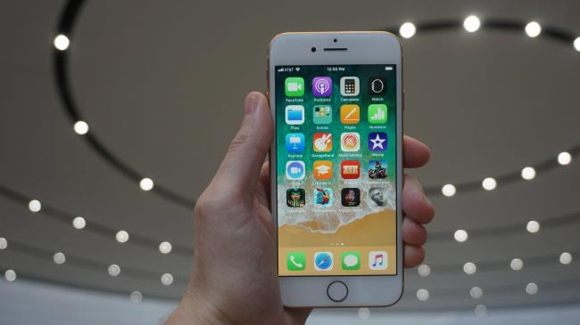 iPhone8值得买吗?苹果iPhone8配置/外观/性能/拍照全面评测图解