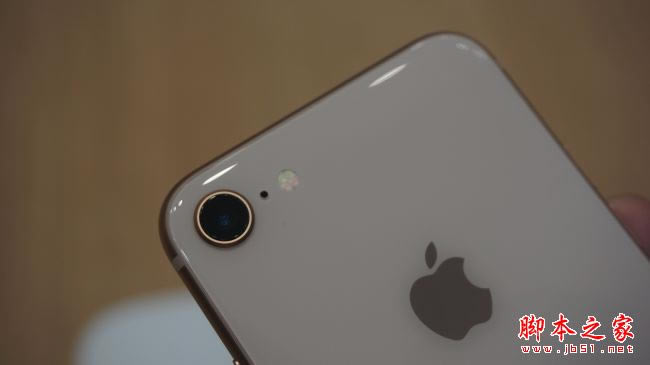 iPhone8值得买吗?苹果iPhone8配置/外观/性能/拍照全面评测图解
