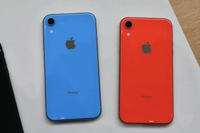 iPhone Xs iPhone Xs