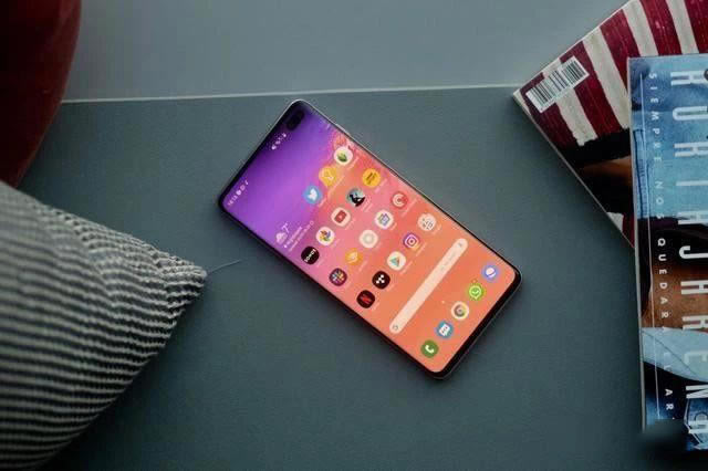 iPhoneXs和三星S10+哪款好 苹果iPhoneXs和三星S10+区别对比_手机评测_手机学院_本站