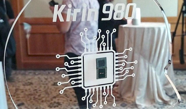 iPhone XS和华为Mate20 Pro哪个值得买 华为Mate20 Pro和苹果XS区别对比评测_手机评测_手机学院_本站