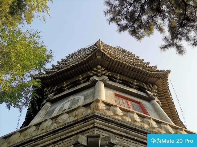 iPhone XS与华为Mate20 Pro哪一个值得买 华为Mate20 Pro与苹果XS区别对比评测