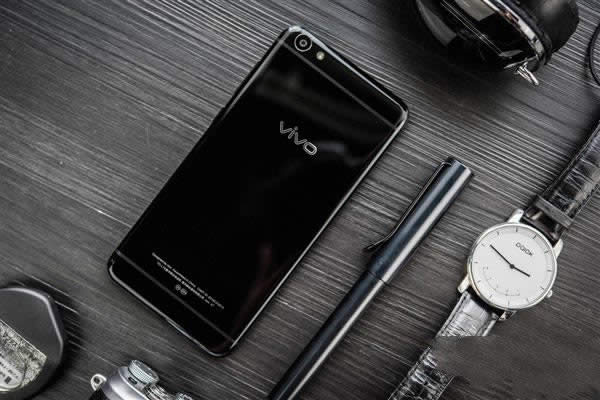 vivo X7ɫ4GBڴ+128GB洢/2798Ԫ