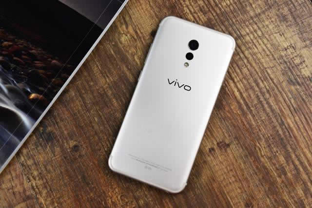 vivo Xplay6 