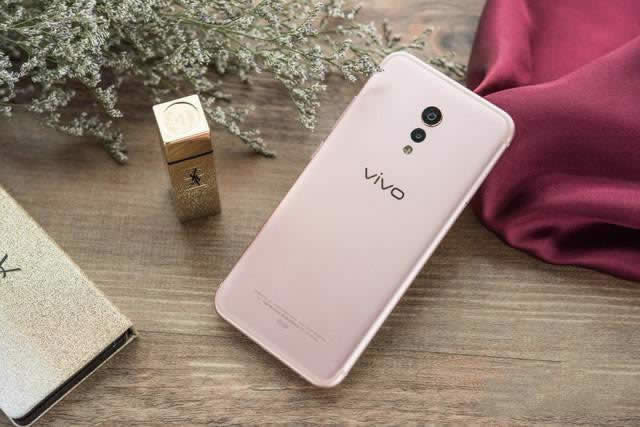 vivo Xplay6玫瑰金与金色真机比较图赏_手机技巧