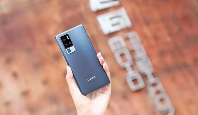 小米10至尊纪念版和vivox50pro+选哪个 小米10至尊纪念版和vivox50pro+对比_手机评测_手机学院_本站