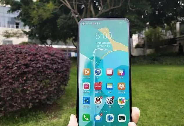 QOO Z1、小米10青春版和荣耀30哪款好 三款中端机对比评测_手机评测_手机学院_本站