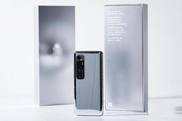 小米11ultra和小米10至尊版区别大吗 小米11ultra和小米10至尊版对比介绍_手机评测_手机学院_本站