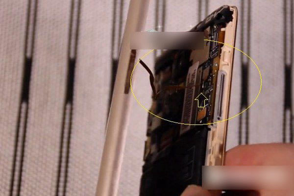 红米Note3后盖怎么打?详解红米Note3后盖打开方法