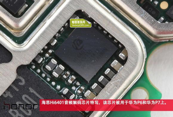 小米4与荣耀6手机做工对比 荣耀6与小米4芯片局部拆机图对比介绍