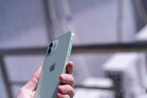 小米mix4和iPhone12哪款好 小米mix4和iPhone12区别对比_手机评测_手机学院_本站