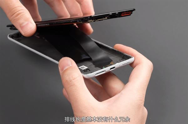小米MIX4内部做工如何 小米MIX4拆机过程图文评测_手机评测_手机学院_本站