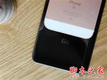 谁是最强小钢炮?iPhone SE对比小米5