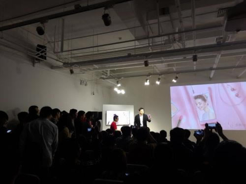 小米新品齐轰炸!小米5周年米粉节新品发布会图文直播_手机资讯_手机学院_本站