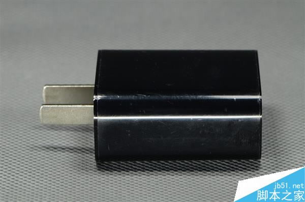 小米5标配充电器拆解测试:做工扎实