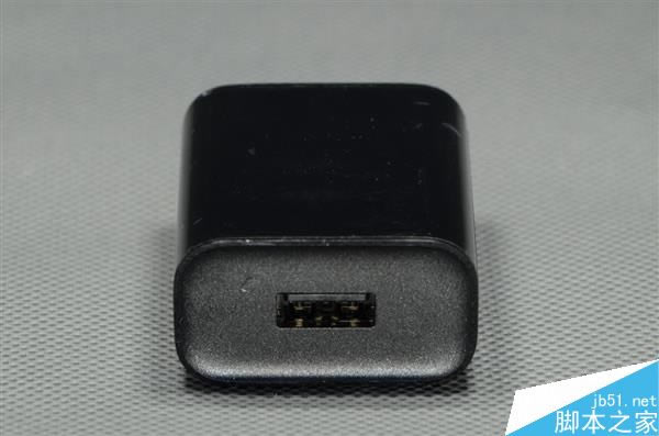 小米5标配充电器拆解测试:做工扎实