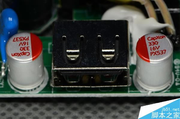 小米5标配充电器拆解测试:做工扎实