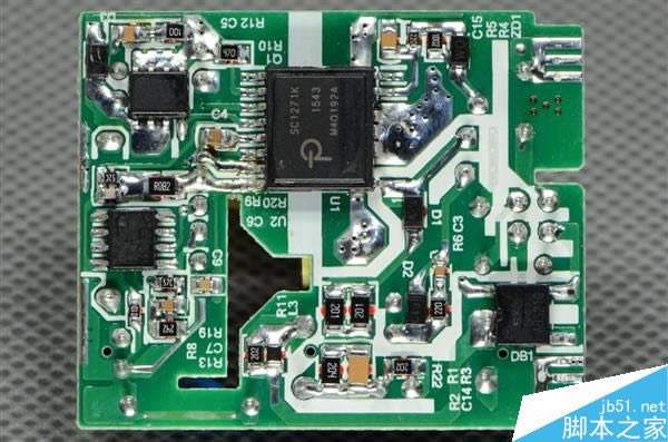 小米5标配充电器拆解测试:做工扎实