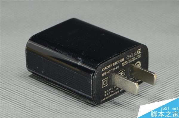小米5标配充电器拆解测试:做工扎实