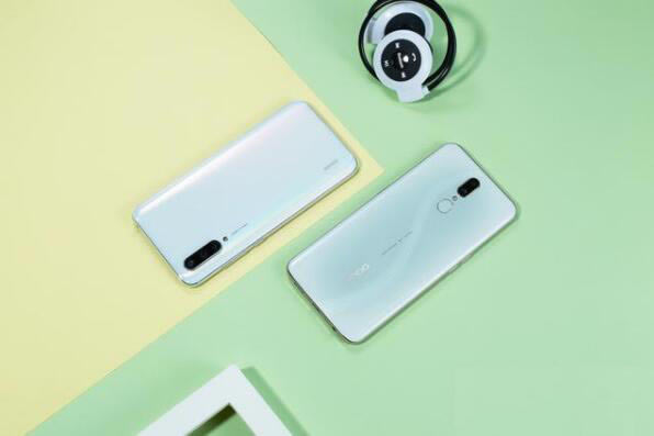 小米CC9和OPPO A9x哪个值得买 小米CC9和OPPO A9x对比实用评测_手机评测_手机学院_本站