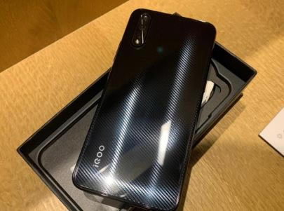 小米CC9和iQOO Neo对比详情 小米CC9和iQOO Neo有什么区别_手机评测_手机学院_本站