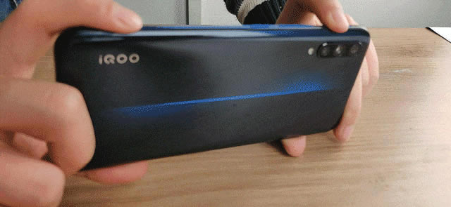 小米9、iQOO和联想Z5 Pro哪个值得买 骁龙855旗舰机对比评测_手机评测_手机学院_本站