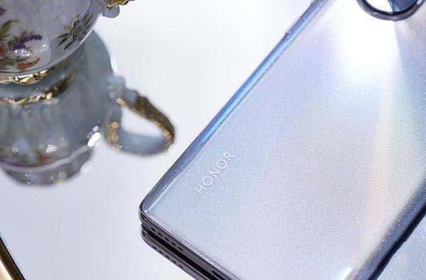 荣耀50pro和红米note10pro区别是什么 荣耀50pro和红米note10pro对比介绍_手机评测_手机学院_本站