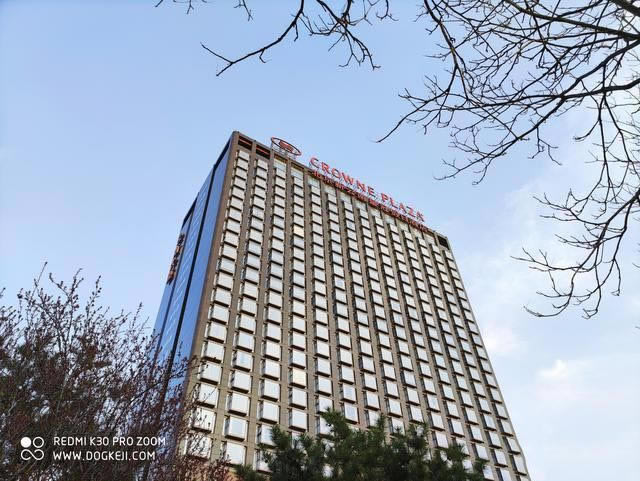 3000档5G摄影手机盘点:潜望式超长焦镜头成标配 好照片随手拍